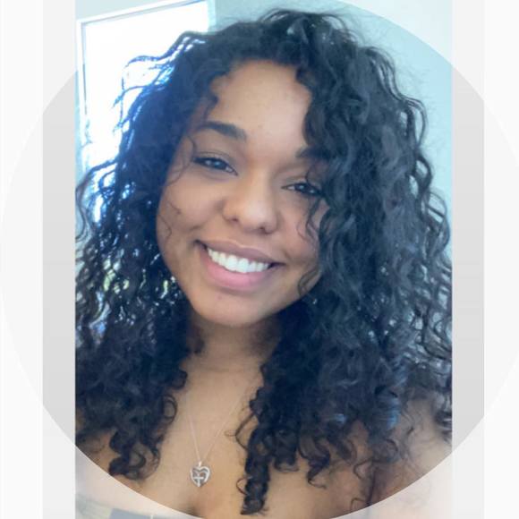 Profile Picture of Claudine Jean (@claudine143) on Poshmark