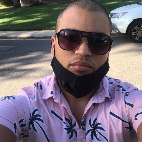 Profile Picture of Omar Baez borrell (@borrellomar) on Poshmark