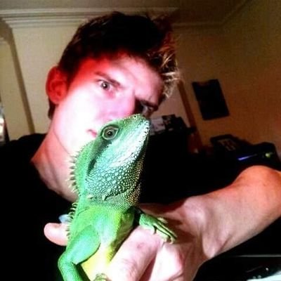 Profile Picture of Karl Lewis Gee (@lessthankarl) on Twitter