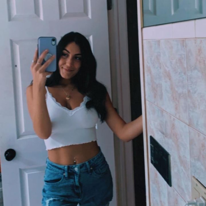 Profile Picture of amber (@amber_render_) on Tiktok