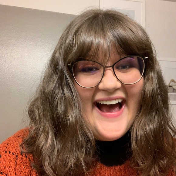 Profile Picture of Rosie Fakkema (@lumps1994) on Poshmark