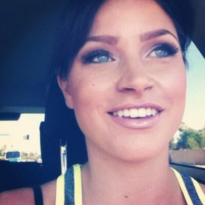Profile Picture of Crystal Gable (@shescrafty101) on Twitter
