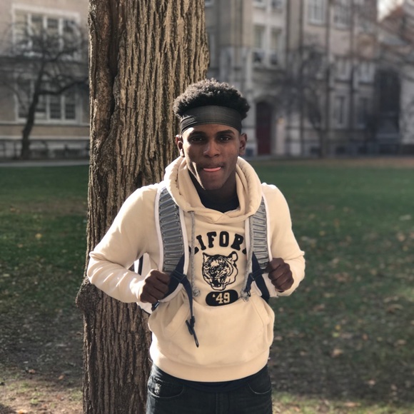Profile Picture of Kyle Charles (@kwizzy2217) on Poshmark