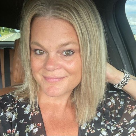 Profile Picture of Michelle Theoret (@zedtheoret) on Poshmark