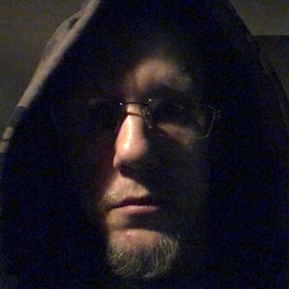 Profile Picture of Tony Haupt (@tonyhaupt) on Poshmark