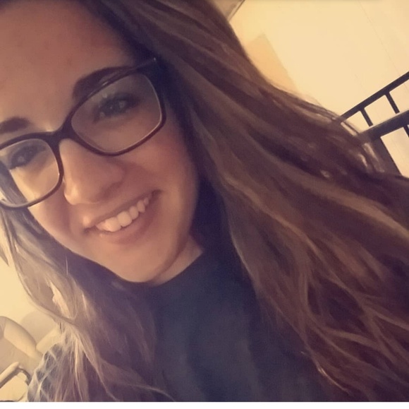 Profile Picture of Scottie Brooks (@scottiebrooks) on Poshmark