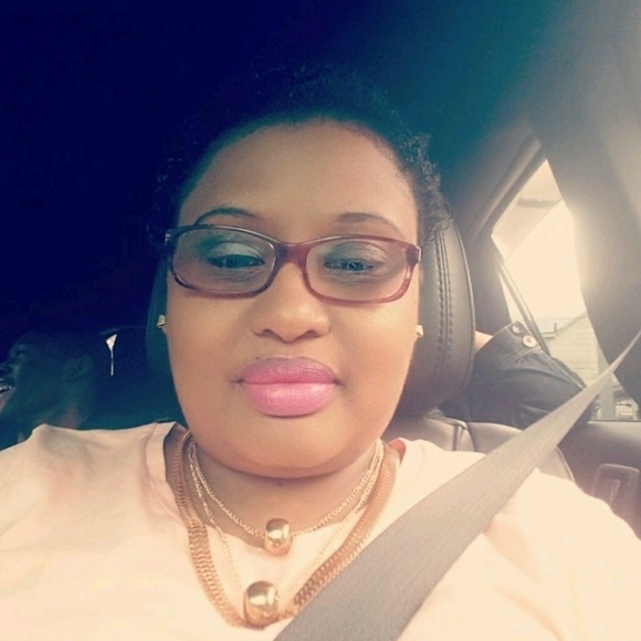 Profile Picture of Sherine Adams (@buckgirl1) on Poshmark