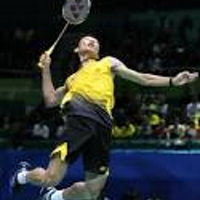 Profile Picture of Robert Cogley (@robbiecoggs) on Twitter