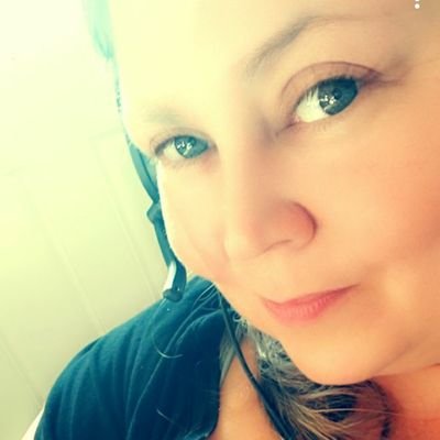 Profile Picture of Kim Kerwin (@KimKerwinMusic) on Twitter