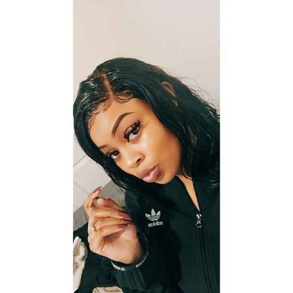 Profile Picture of Dani Cole (@danae973) on Poshmark