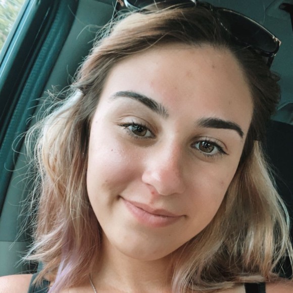 Profile Picture of Sara Cabelly (@sara_cabelly) on Poshmark