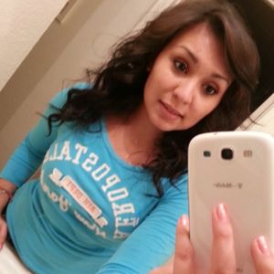 Profile Picture of Alexia Ayala (@alelariaya) on Myspace