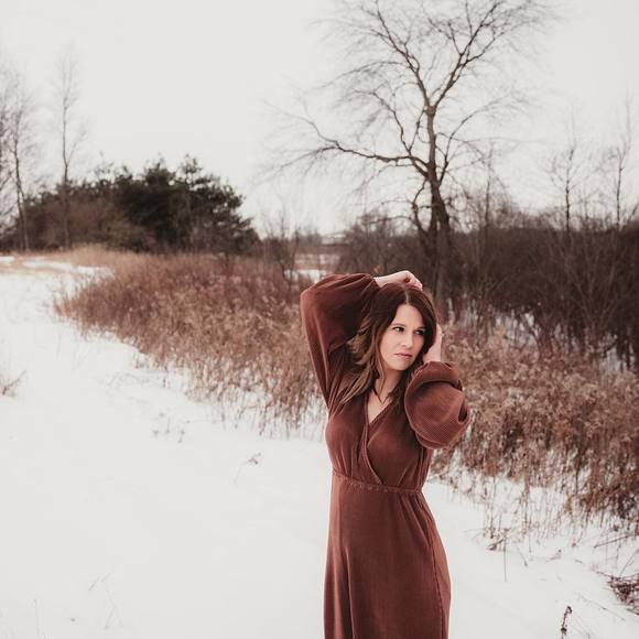 Profile Picture of Taylor Noreen (@taylornoreen) on Poshmark