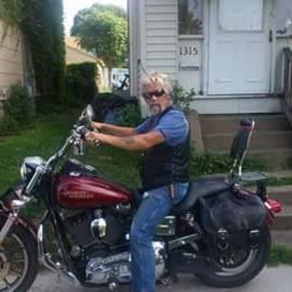 Profile Picture of James Speigel (@jamesspeigel) on Poshmark