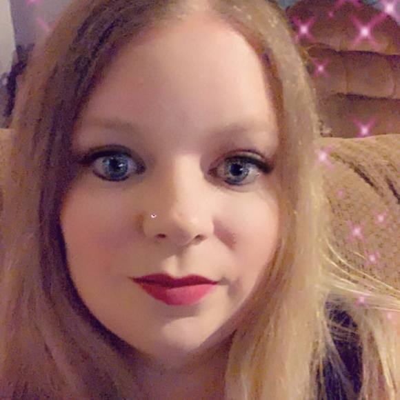 Profile Picture of Amanda Cilluffo (@hurleygirl3687) on Poshmark