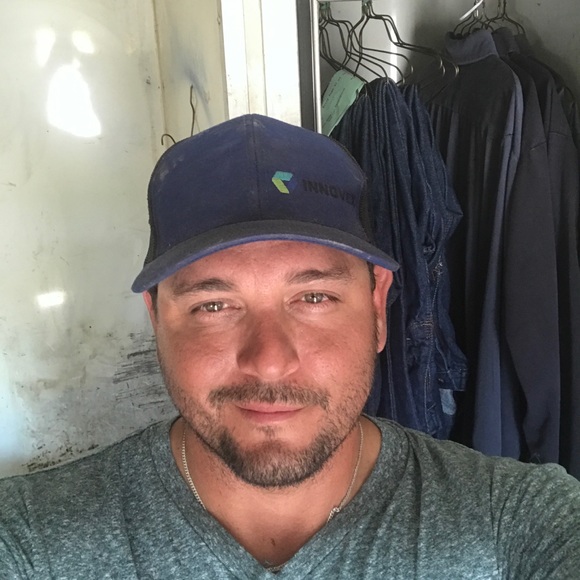 Profile Picture of James Rivera (@jamesriv) on Poshmark