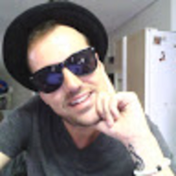 Profile Picture of Michael Bellerose (@michaelbelle128) on Poshmark