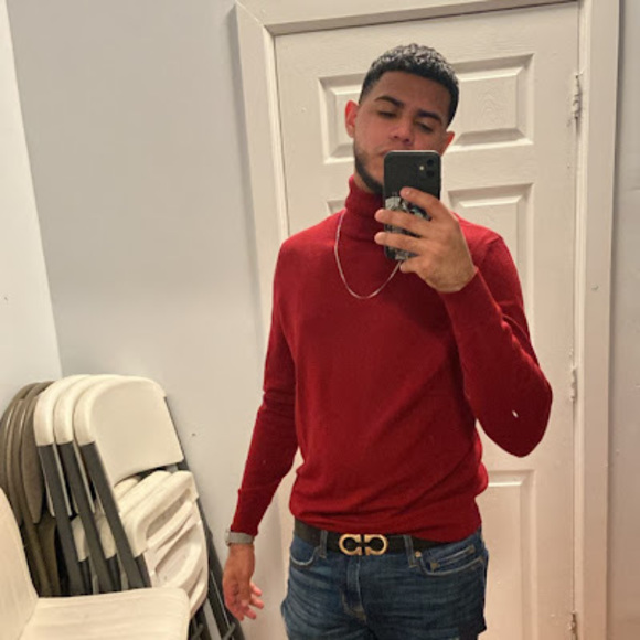 Profile Picture of Carlos Dilone (@dilonecarlos84) on Poshmark