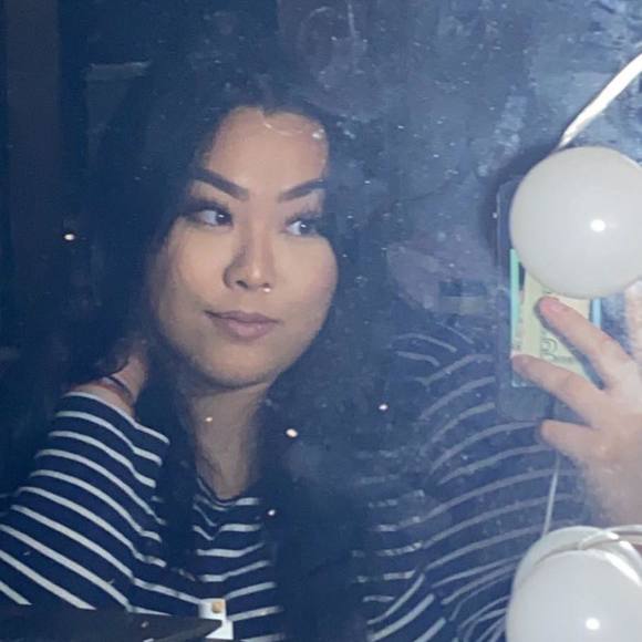 Profile Picture of Panhia Lee (@panhialee234) on Poshmark