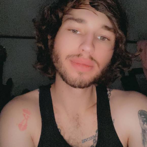 Profile Picture of Dylan Stanley (@dstanley533) on Poshmark