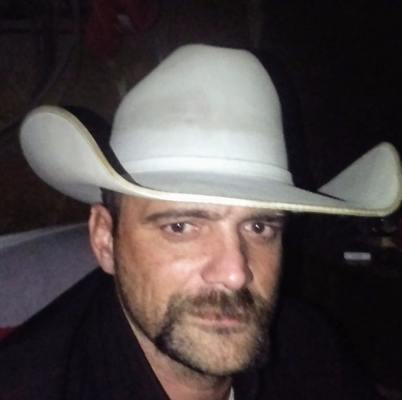 Profile Picture of Jeff Ward (@jeff0707) on Poshmark