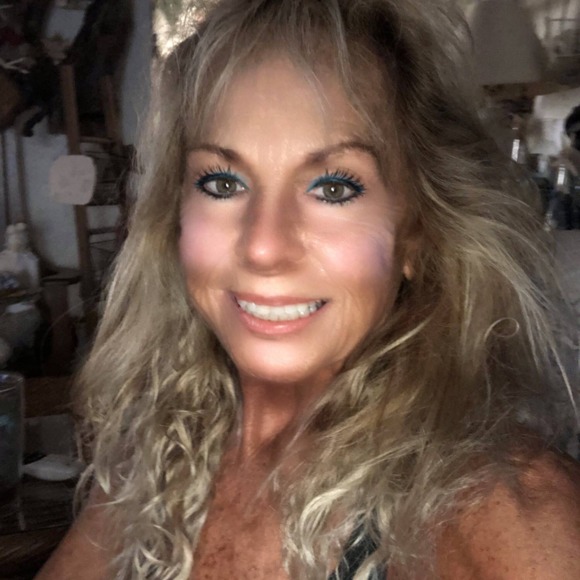 Profile Picture of Dawn Fegely (@717sissy) on Poshmark