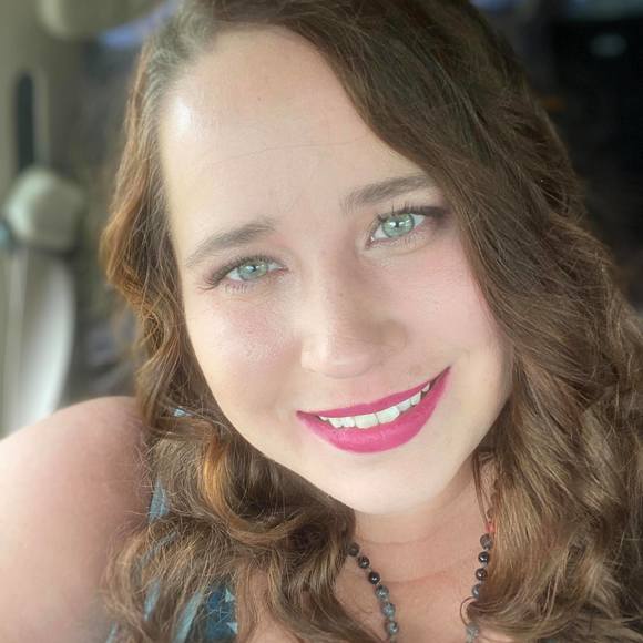 Profile Picture of Amanda Blakely (@amandablakely12) on Poshmark
