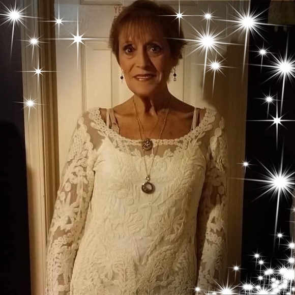 Profile Picture of Cheryll Higgins (@whitecheryll) on Poshmark