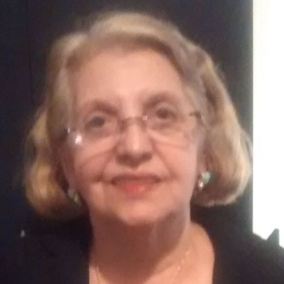 Profile Picture of Alba Martinez (@cusin8745) on Poshmark