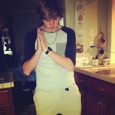Profile Picture of Mr-_-Cloud (@cloud_preston) on Twitter