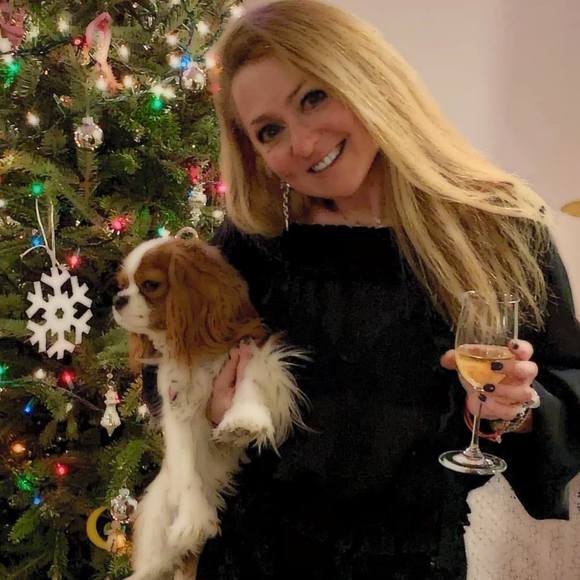 Profile Picture of Lana Aledort (@lanaraven) on Poshmark