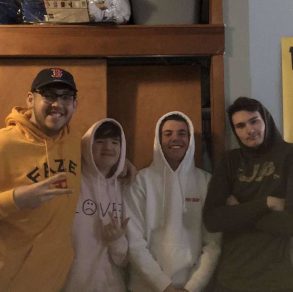 Profile Picture of Kristofer Hayes (@lilpices) on Poshmark