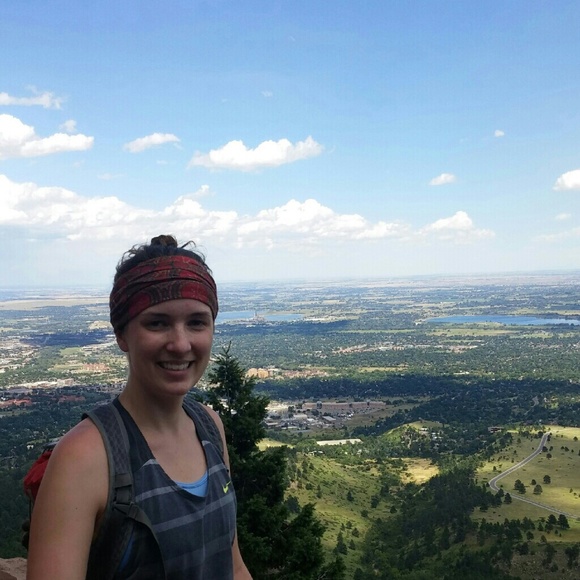 Profile Picture of Hannah Evans-hamer (@hevanshamer) on Poshmark