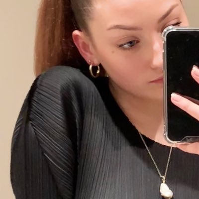Profile Picture of Ruby (@rubyneal_) on Twitter