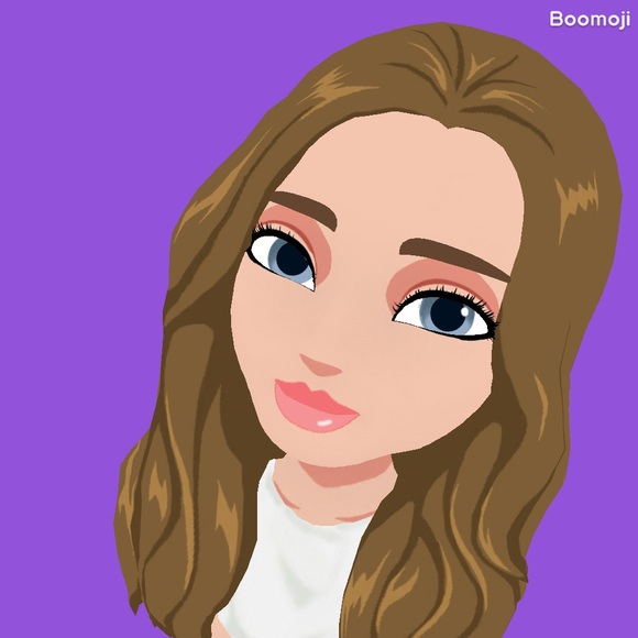 Profile Picture of Emma Viggiano (@izzy28023) on Poshmark