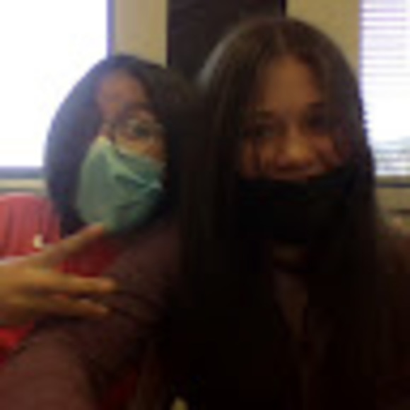 Profile Picture of Sidney Kleiner (@sidneykleiner) on Poshmark