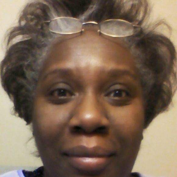 Profile Picture of Audrey Brooks (@audmom) on Poshmark