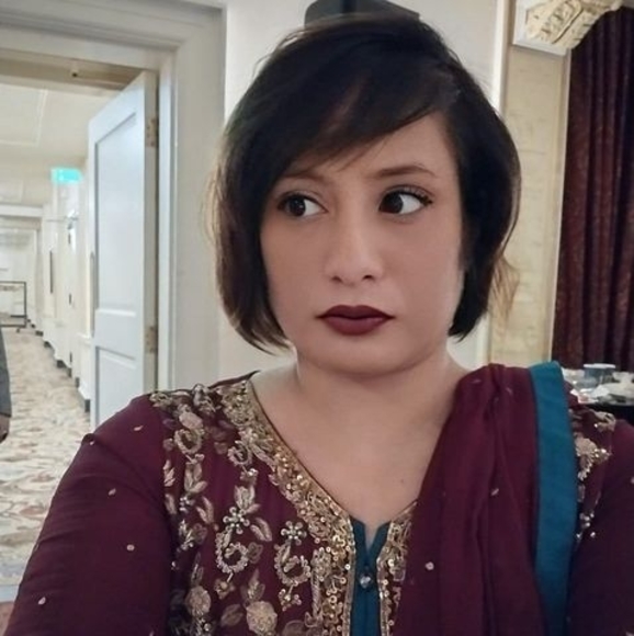 Profile Picture of Fatima Ahmed (@fatimaahmed135) on Poshmark