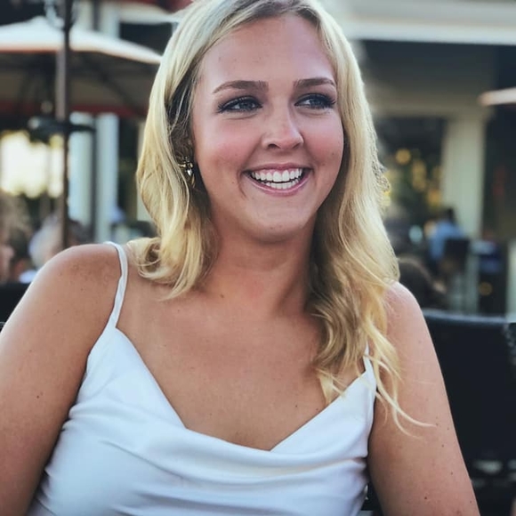 Profile Picture of Meredith Pannek (@meredithpannek) on Poshmark