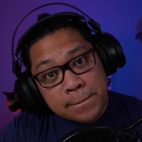 Profile Picture of Christopher Varnal (@adoboy) on Poshmark