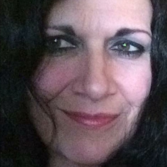 Profile Picture of Shirley Freeny (@shirleyfreeny) on Poshmark
