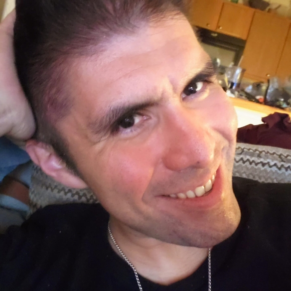 Profile Picture of Alex Miranda (@alexmiranda366) on Poshmark