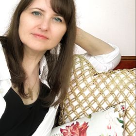 Profile Picture of Rebecca J Hansen Design (@rebeccajhansen_) on Pinterest