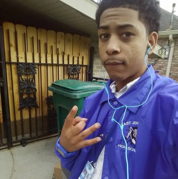 Profile Picture of Travis Yellock (@yung_savagecrip) on Poshmark