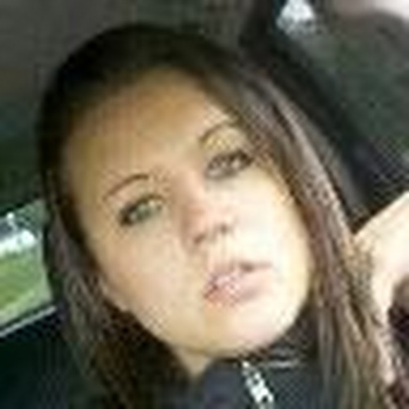 Profile Picture of Crystal Orr (@crystalorr) on Poshmark