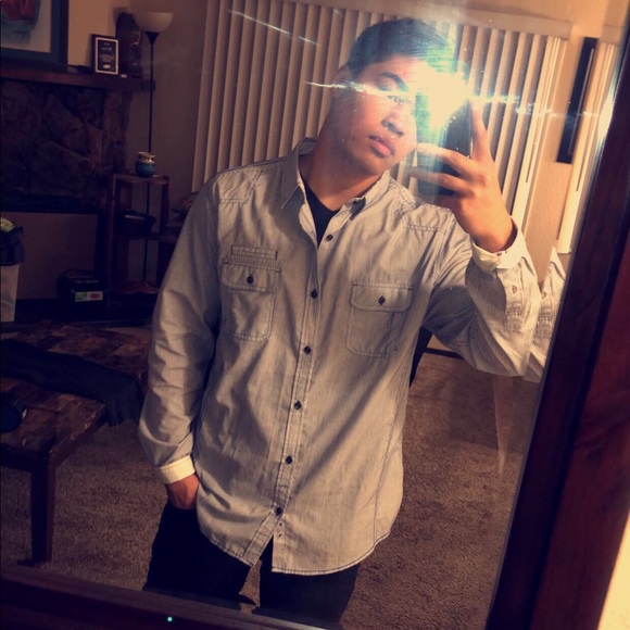 Profile Picture of Julian Cepeda (@julian_cepeda) on Poshmark