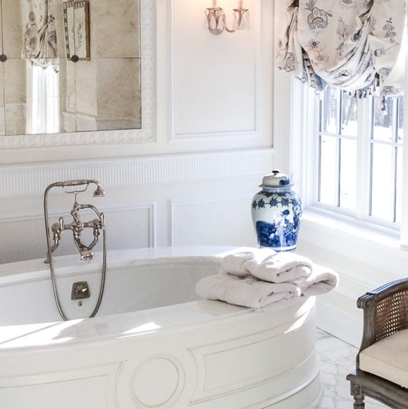 Profile Picture of Sehr Loedel (@sbehr) on Poshmark