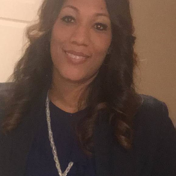 Profile Picture of Tearrah Andrews- conerly (@tearrahc) on Poshmark