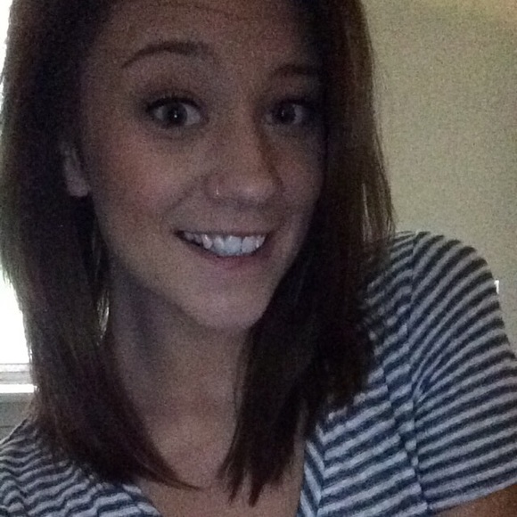 Profile Picture of Myranda Mahlman (@mmahlman94) on Poshmark