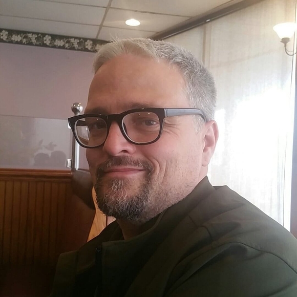 Profile Picture of James Sheehan (@jamessheehan308) on Poshmark